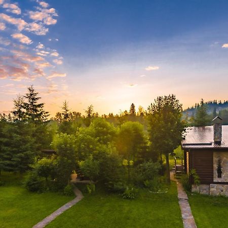 Klen Hotel Микуличин Екстериор снимка