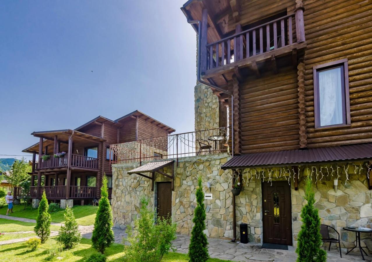 Klen Hotel Микуличин Екстериор снимка