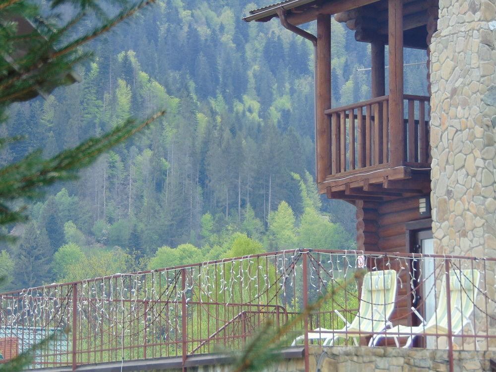 Klen Hotel Микуличин Екстериор снимка
