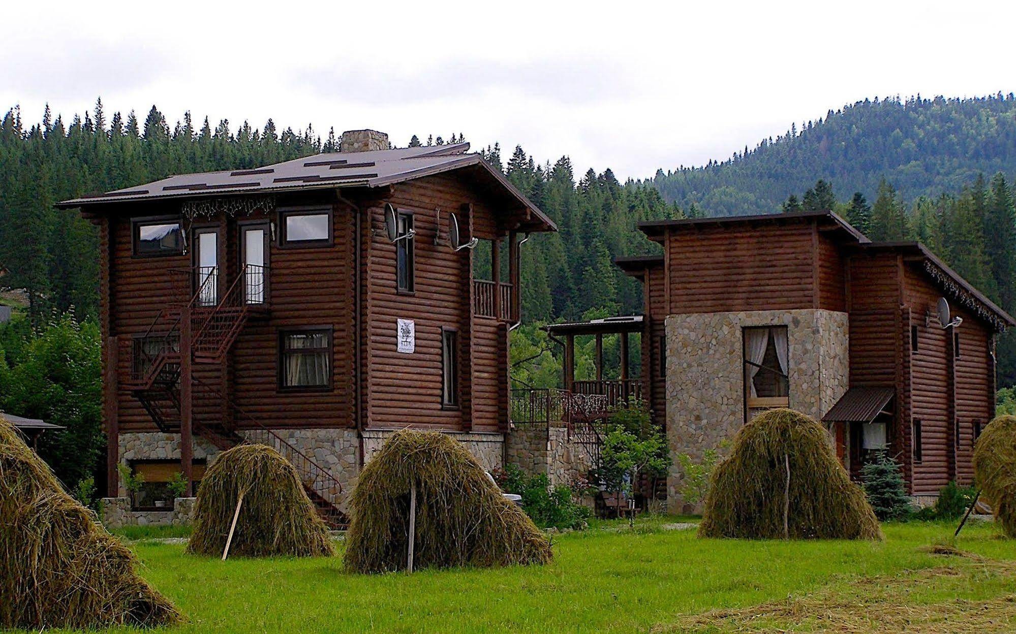 Klen Hotel Микуличин Екстериор снимка