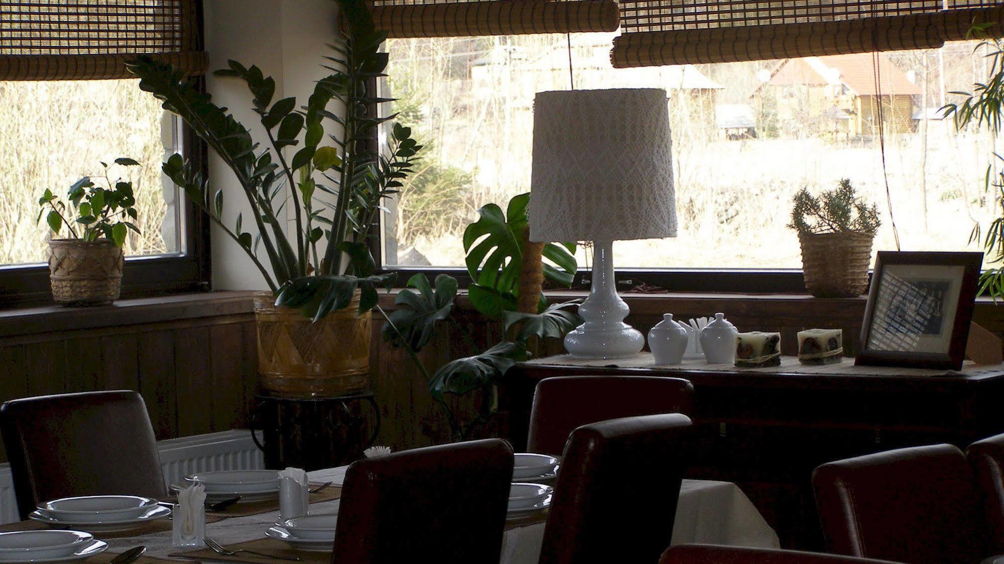 Klen Hotel Микуличин Екстериор снимка