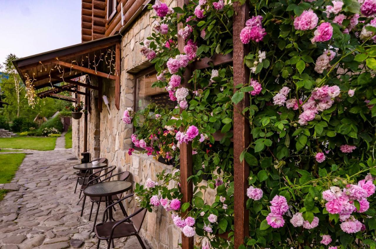Klen Hotel Микуличин Екстериор снимка